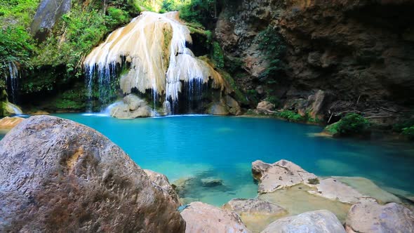 Khor Louang Waterfall In Lamphun Thailand 6