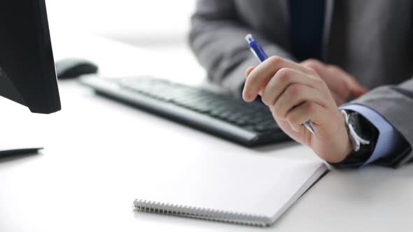 Close Up Of Businessman Hands With Notepad 3