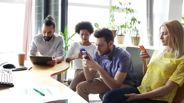 Business Team With Smartphones And Tablet Pc 6