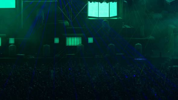 Dance Crowd Music alt