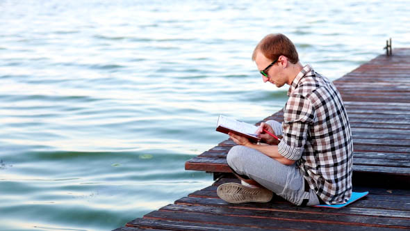 Man on the Pier Makes Record