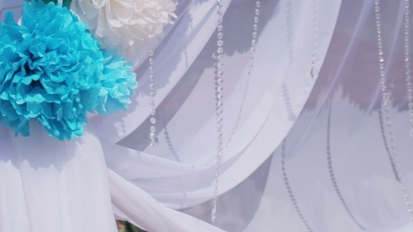 Part Decorated Wedding Arch