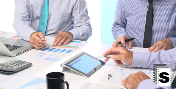 Business People In Office alt