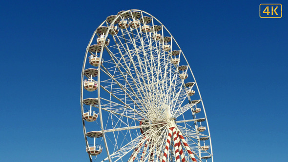 Huge Classical Fair Ferris Wheel In France 4K