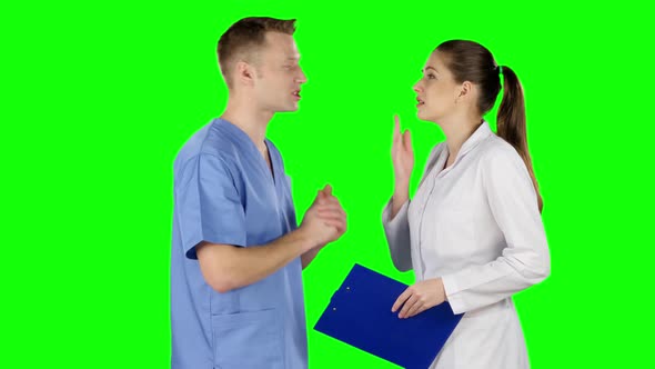 Controversy of Two Doctors, Green Screen
