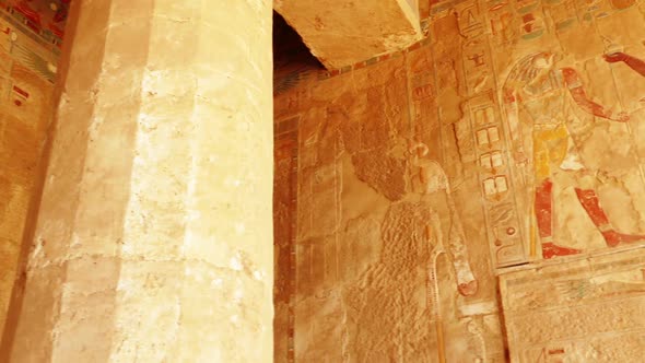 Ancient Egypt Color Images On Wall In Luxor - Pan View 2 alt