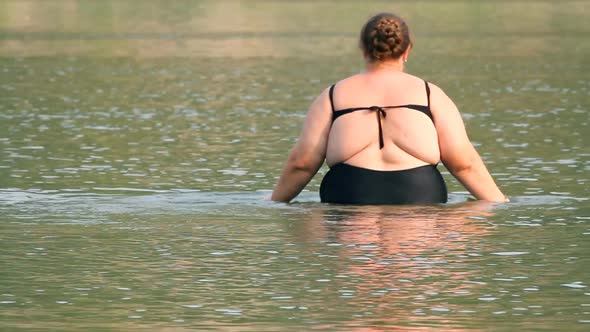 Woman  Overweight Bath In River 3