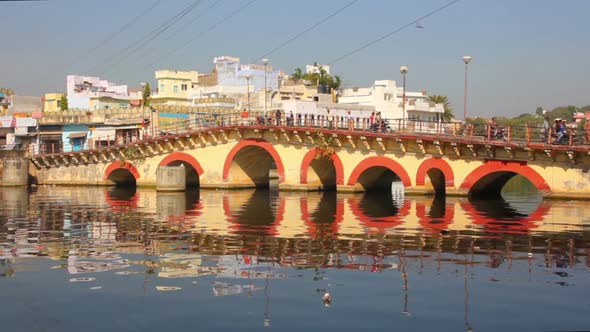Bridge Over Pichola Lake In Udaipur India alt