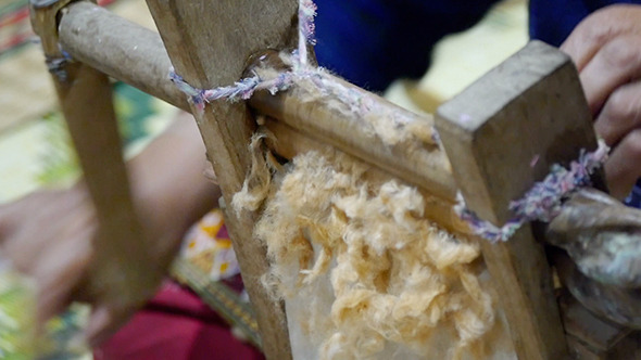 Traditional Cotton Loom Making 02