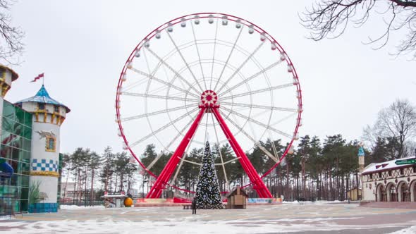 Ferris Wheel and Christmas Tree in Gorky Park Timelapse Hyperlapse Kharkiv Ukraine