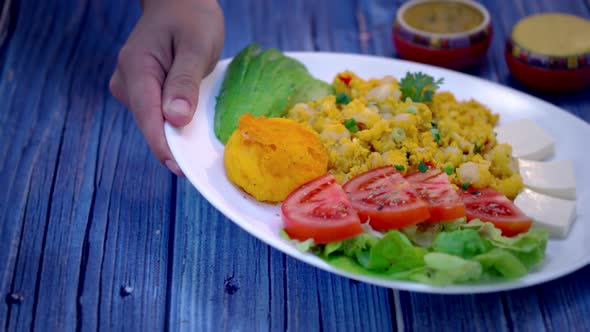 Mote Pillo and Salad