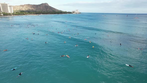Waiting To Catch A Wave At Waikiki Beach 4 K