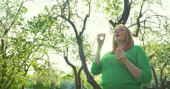 Expecting a Baby Is a Wonderful Time alt