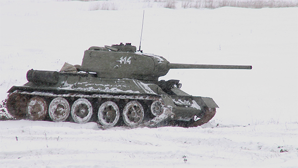 Russian Tank T34 In Snowy Weather alt