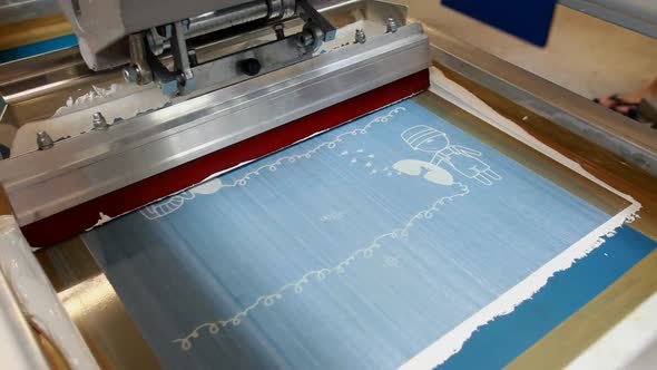 Screen Printing Manufacturing On T-Shirts 5