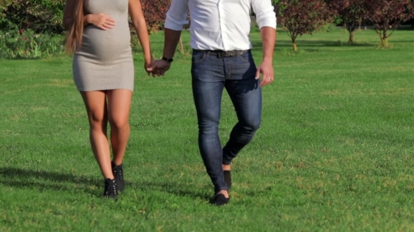 Theme Romantic Pregnancy Outdoors