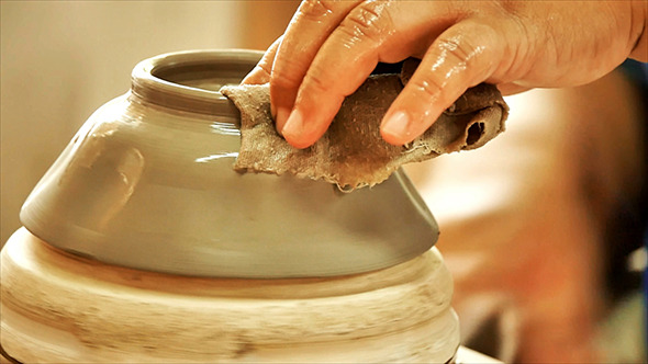 Handmade Ceramics Pottery and Bowl Factory 05