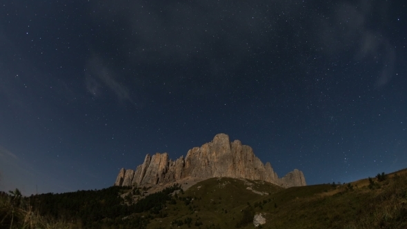 Mountain Big Thach Under The Starry Sky