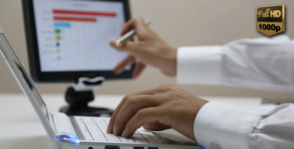 Using Laptop and Tablet alt