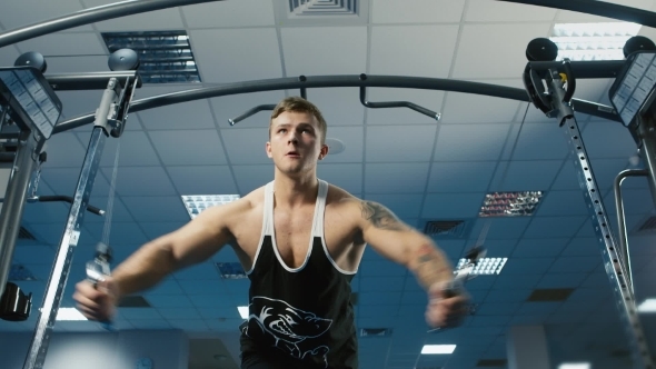 Athlete Is Trained On The Block Device alt