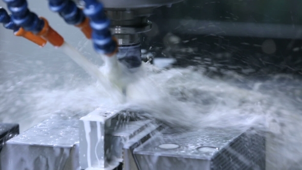 Metal Processing On CNC With a Hydraulic System