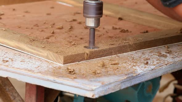 Carpenter Make New Door 1 alt