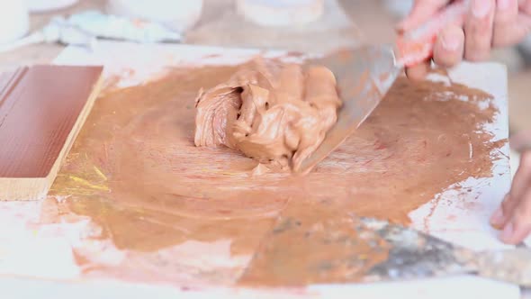 Silicone Mixing For Making Furniture 4 alt