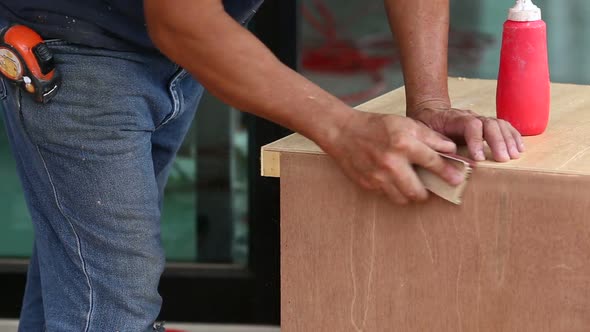 Carpenter Used Planer For Make New Furniture For House 1