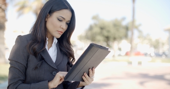 Businesswoman With Tablet alt