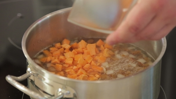 Cooking Vegetable Soup In a Pan