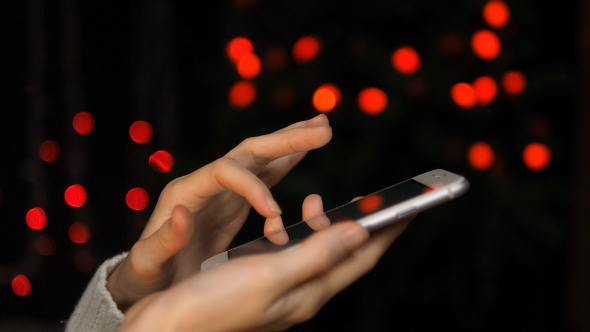 Sending Message On Smartphone alt