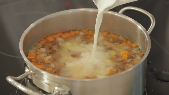 Cooking Mushroom Soup With Cream