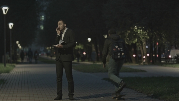 Businessman Using Smart Phone Make a Call  alt