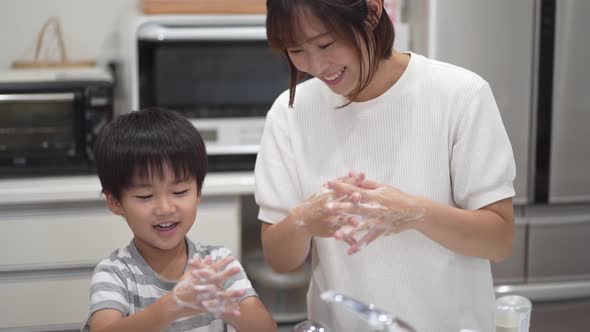 Parent and child to wash hands