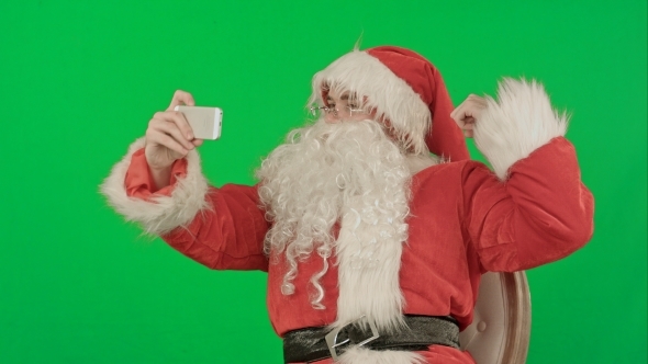 Santa Claus Take a Selfie On a Green Screen Chrome