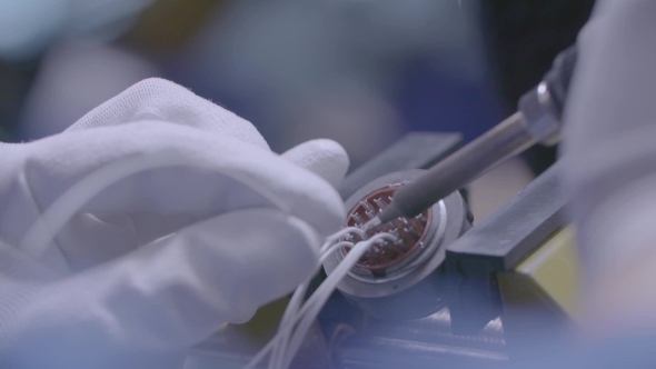 Hot Soldering Iron In Service Centre alt