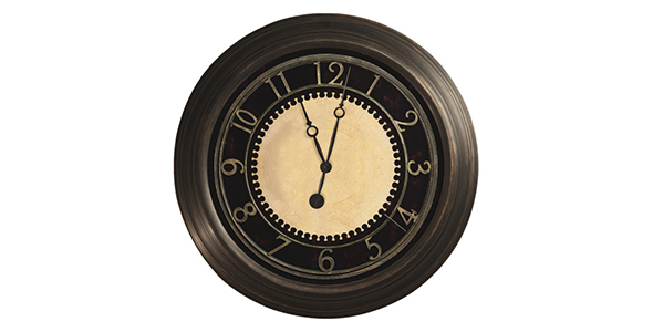 Antique Clock in Wooden Case alt