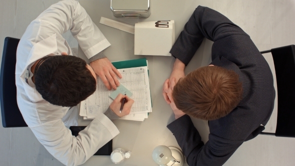 Doctor Writes The Value To Patient With Big Price alt