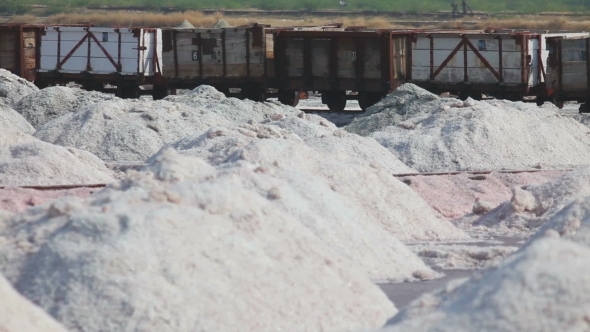 Salt Mining In Sambhar, Accident - Train Derails