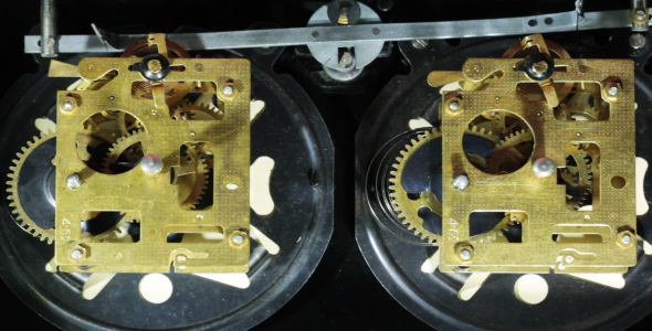 Mechanism of Chess Clock 4 alt