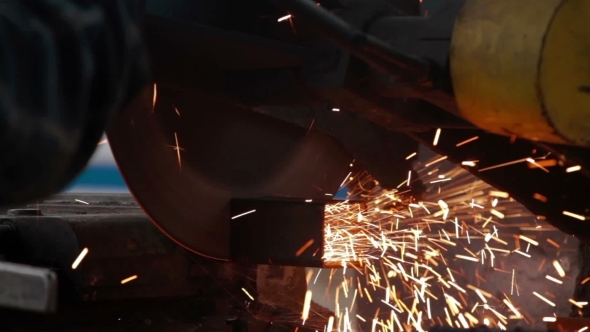 Metal Saw Cutting Steel