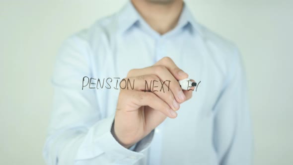 Pension Next Exit�, Writing On Screen