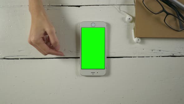 Use Smartphone With Green Screen