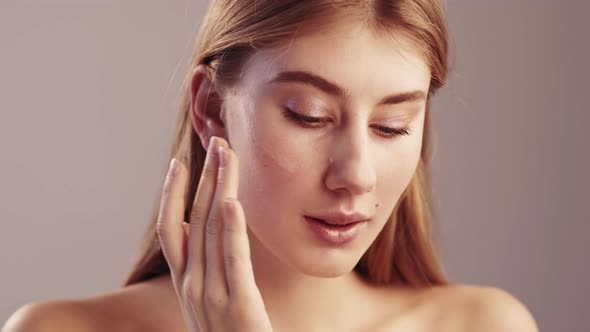 Beauty Care Female Face Treatment Silky Skin