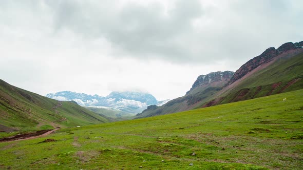 Road to Winicunca Rainbow Mountain