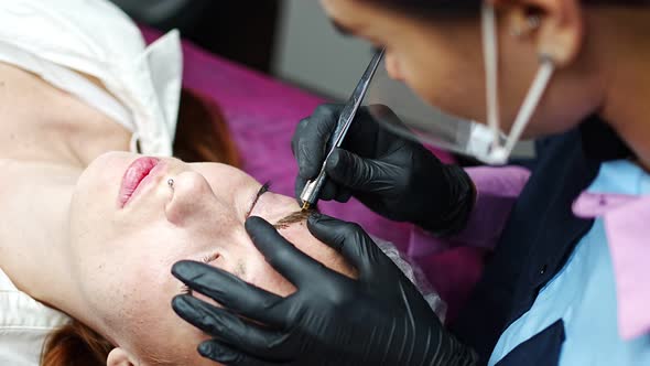 Procedure of Eyebrow Microblading