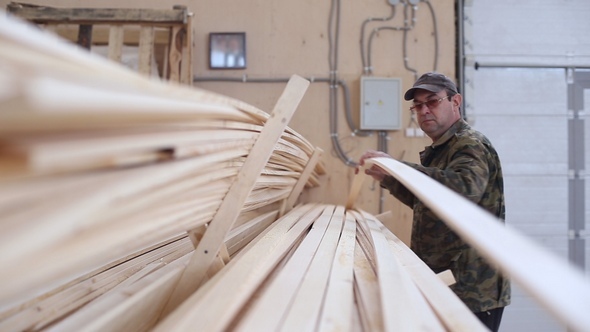 Carpenter Shifts the Timbers in the Stack