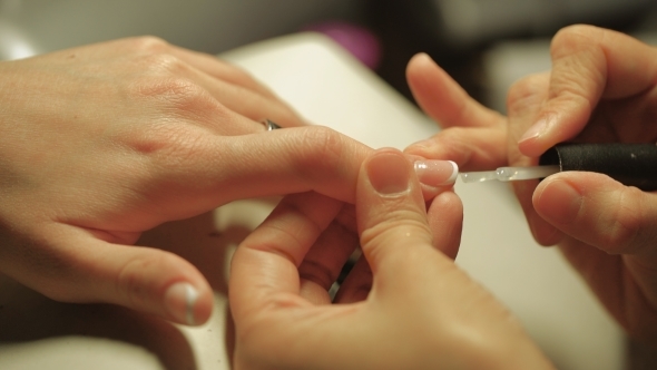 Styling Nail Color Nail Polish alt