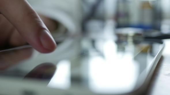 Typing Sms In Hospital alt