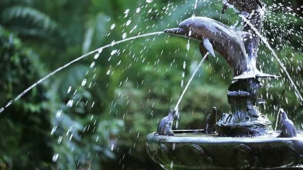 Fountain With Figures Dolphins